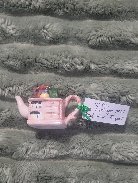 Other - Pink Ceramic Novelty Teapot Figurine with Accents